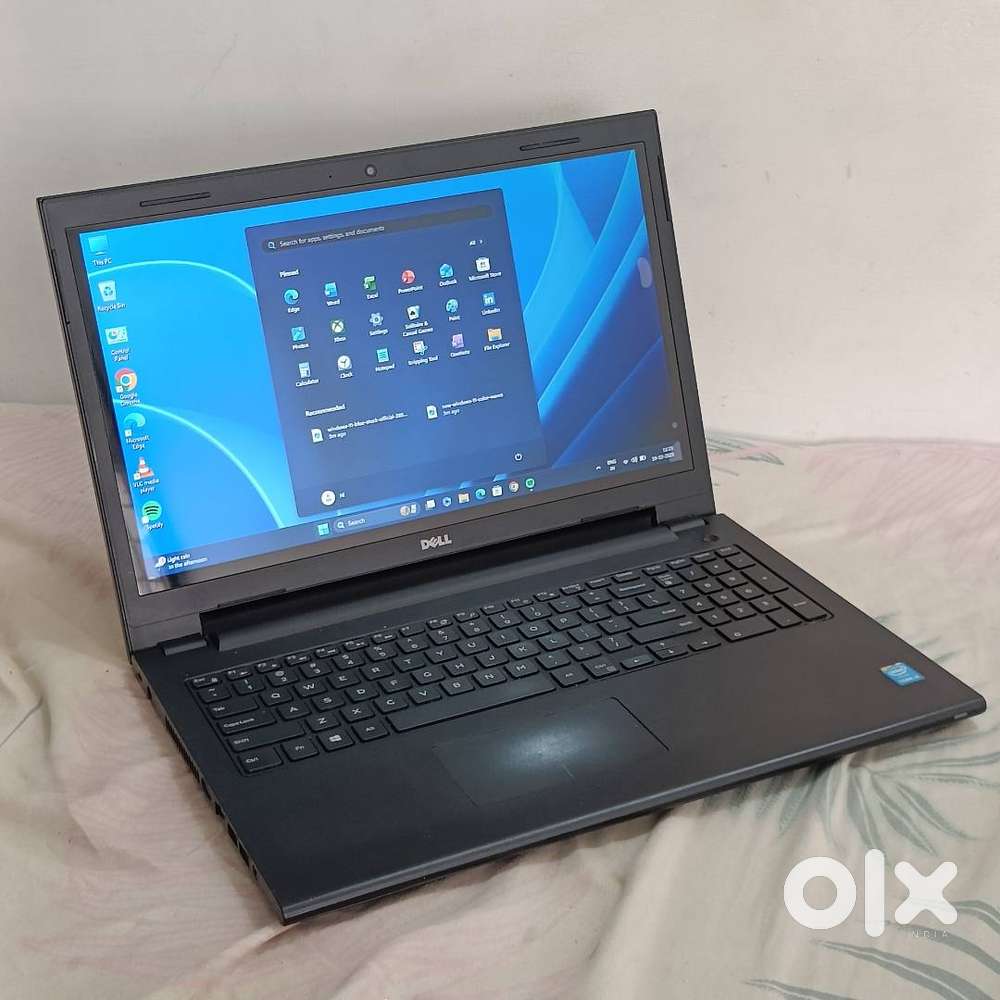 Dell Touch Screen Laptop 8gb 120gb SSD+500gb Core i3 Home used