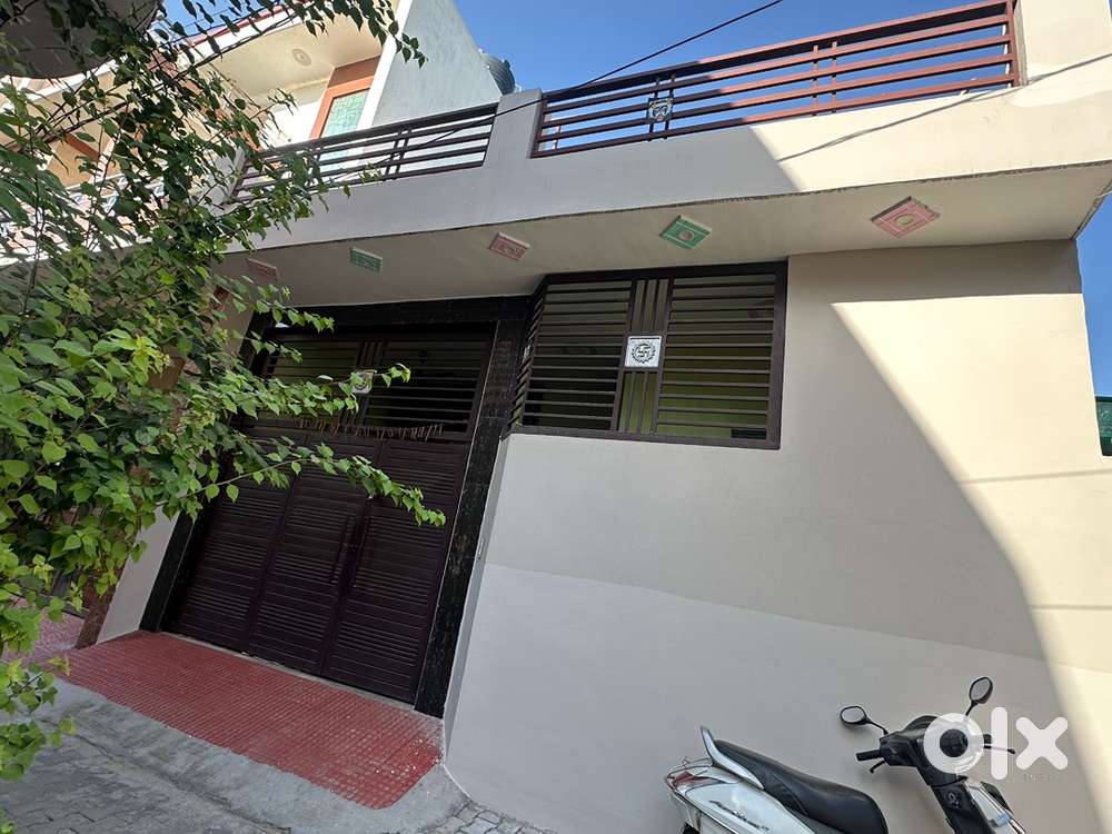 125 gaj house near hafed chowk