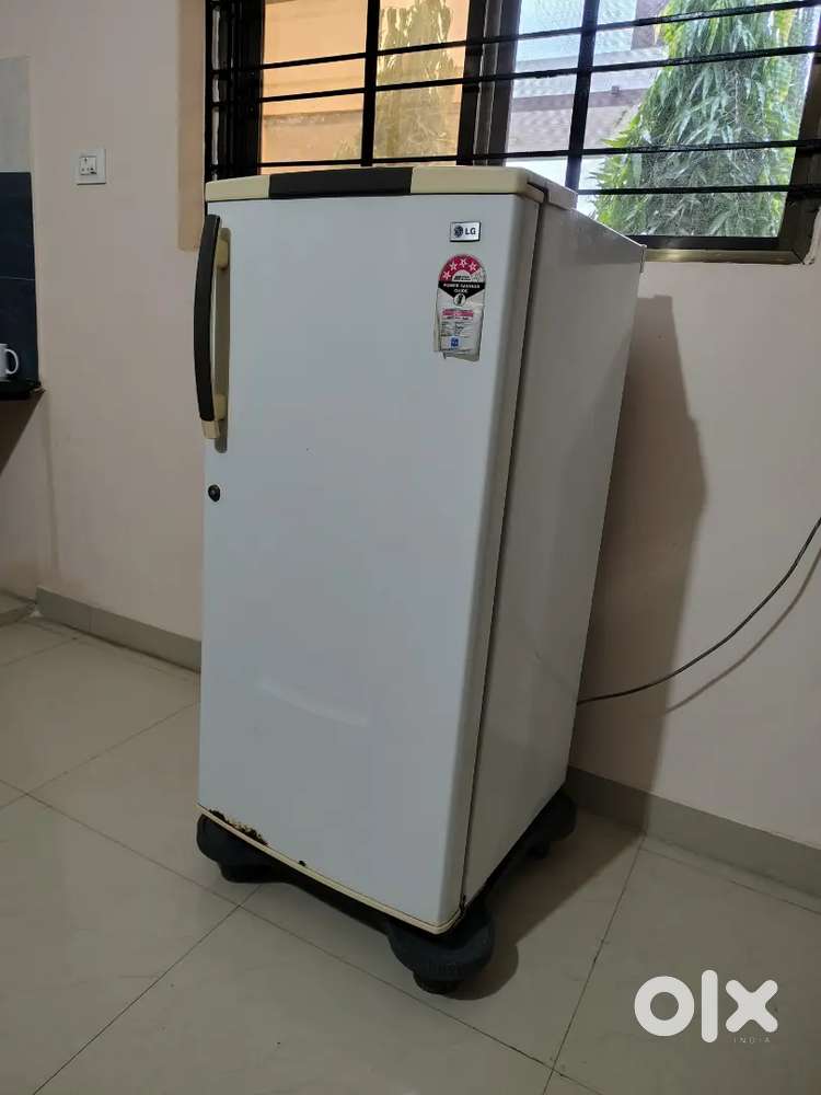 Single door fridge