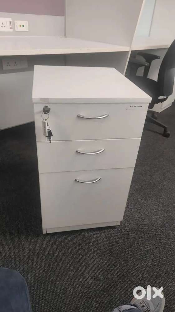 Office pedestal draw 100 no available
