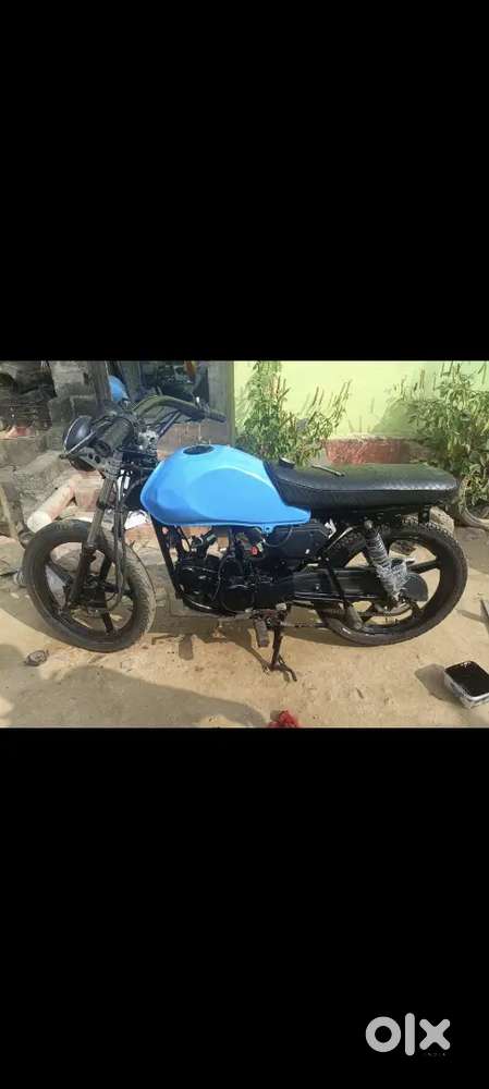 Hf delex petrol bike