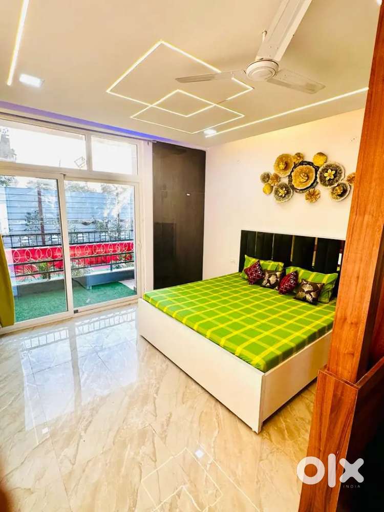 @Fully furnished studio apartment ready to move available for sale.
