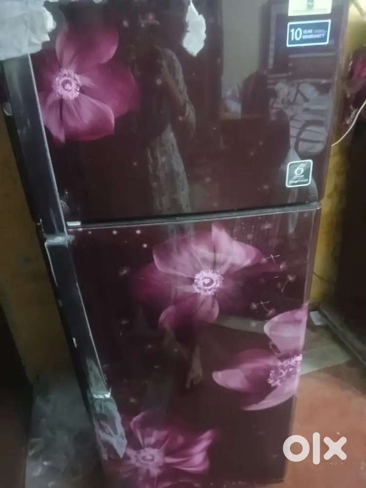 LG fridge good condition 6 month old