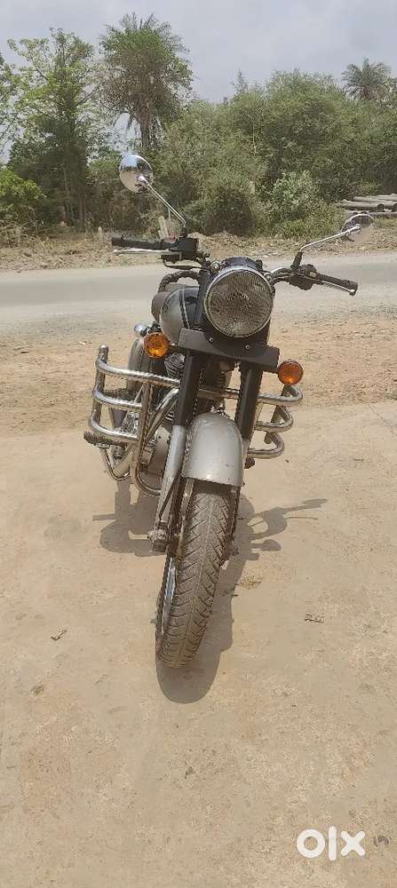 Royal Enfield Classic 350 BS4 ABS model 2019/7 good condition my bike