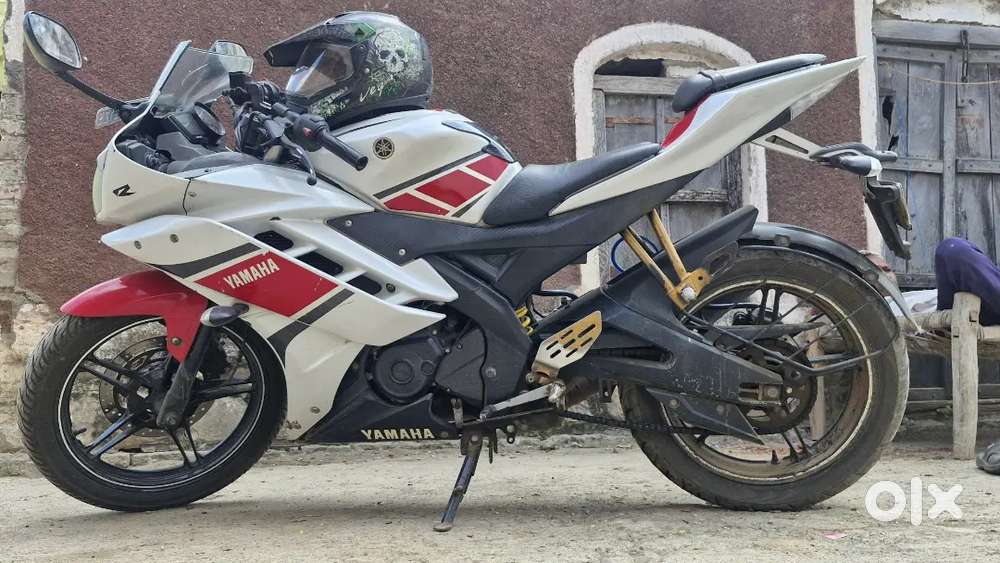 Need to sale Yamaha R15 V2 BIke Nd Yamaha Gladiator 125CC Bike