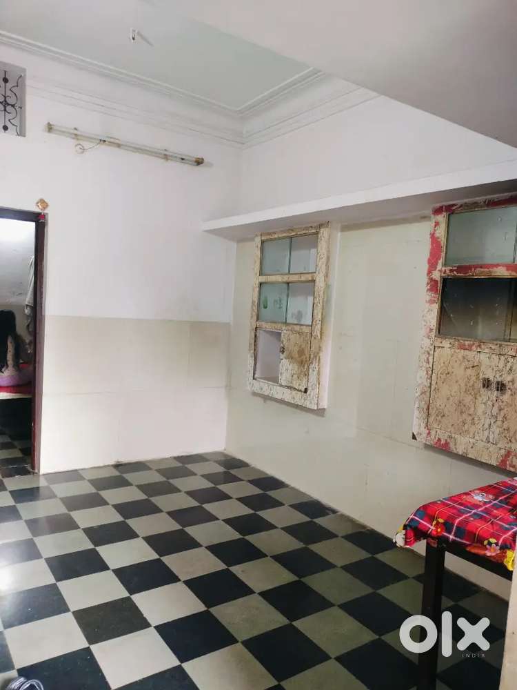 Need a female roommate