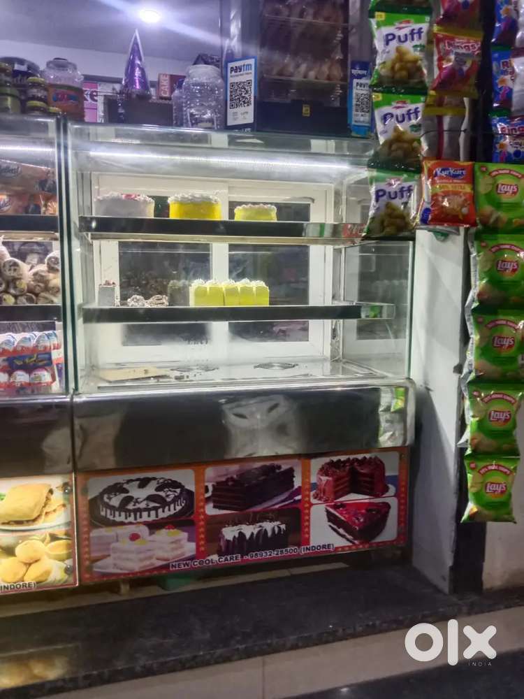 Cake Fridge