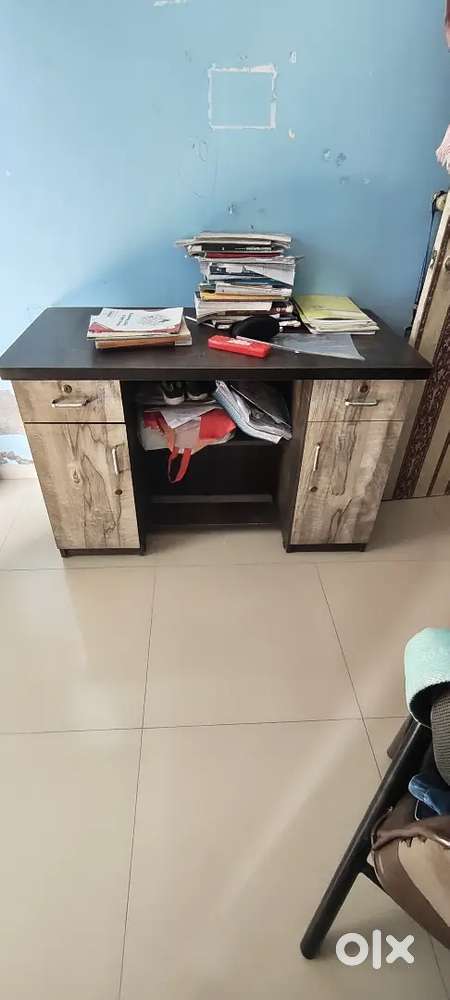 Study and computer table