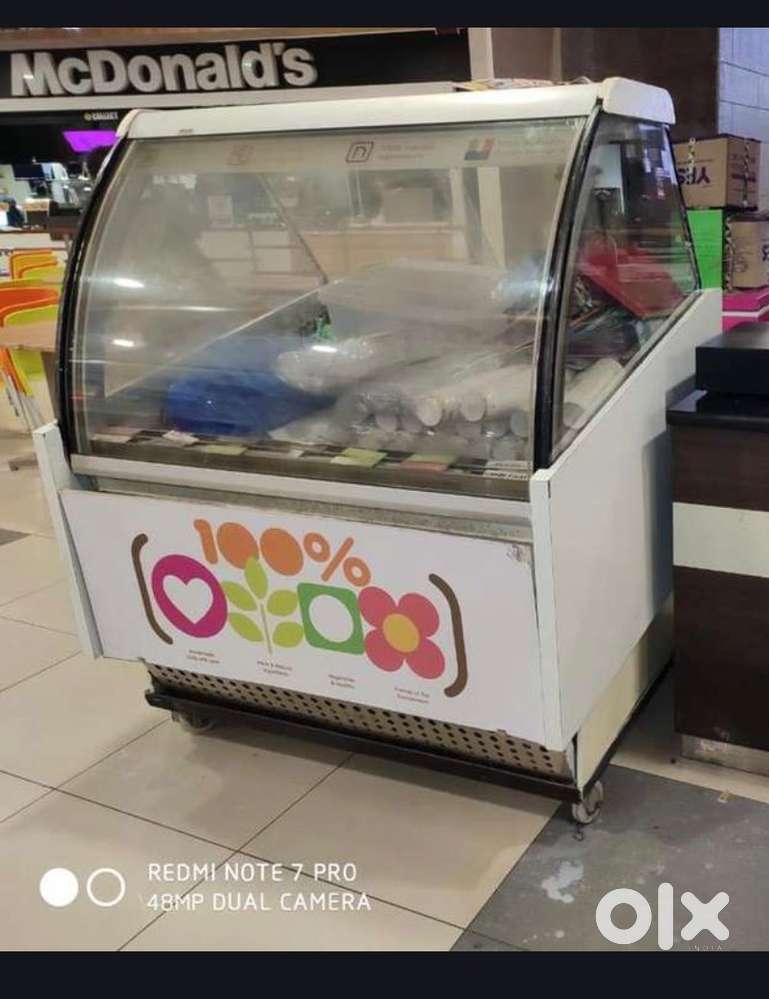 Display gelato fredger and GI pan