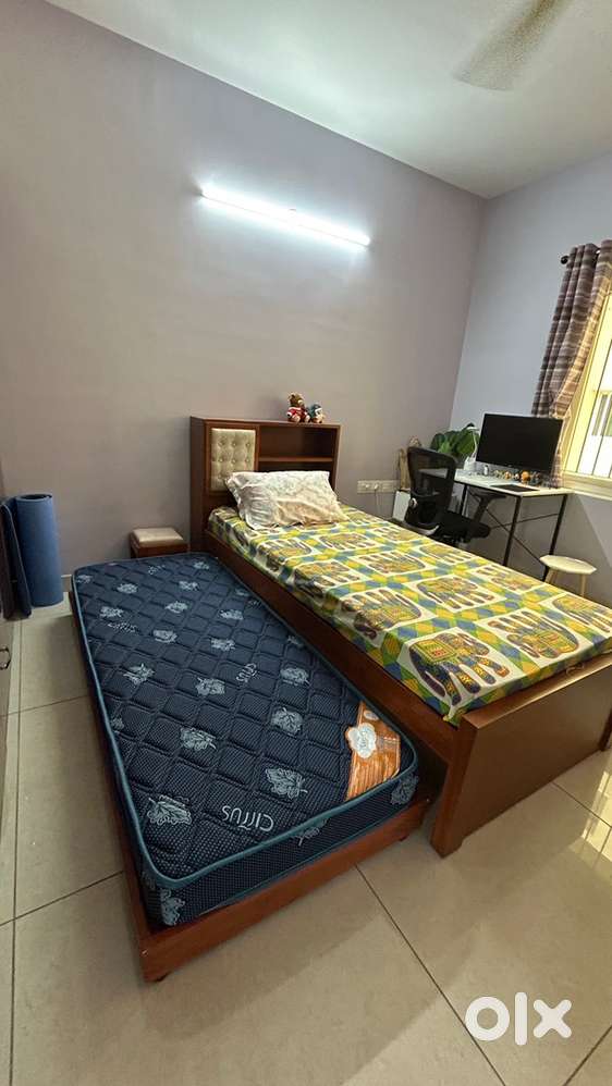 Single size Trundle bed woth 1 extra pullout bed for bedroom