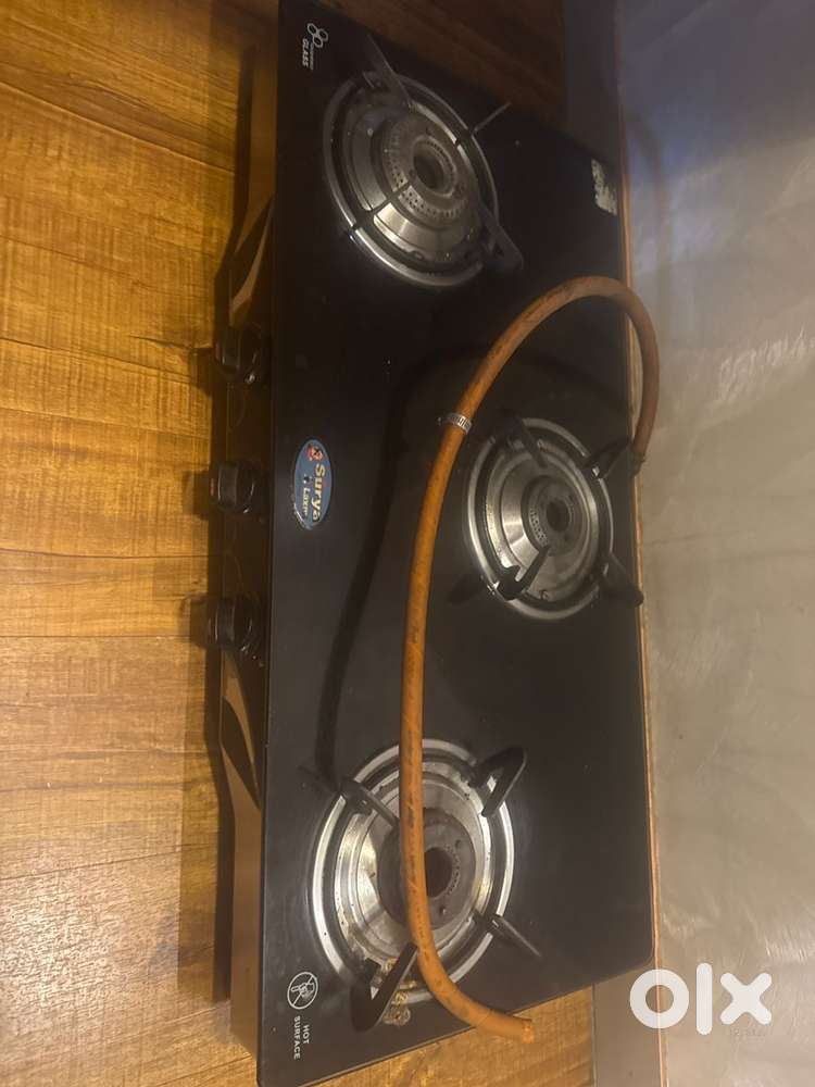 Surya gas stove with 3 burners