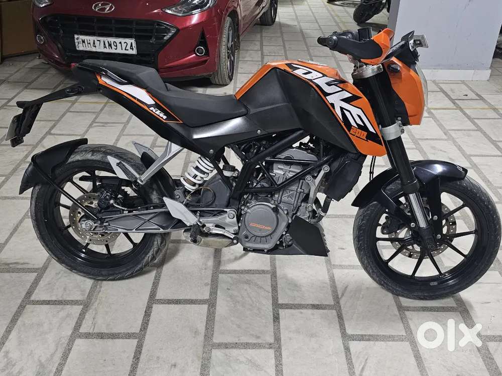 DUKE 200 2012 model First allotment bike which is come from Australia