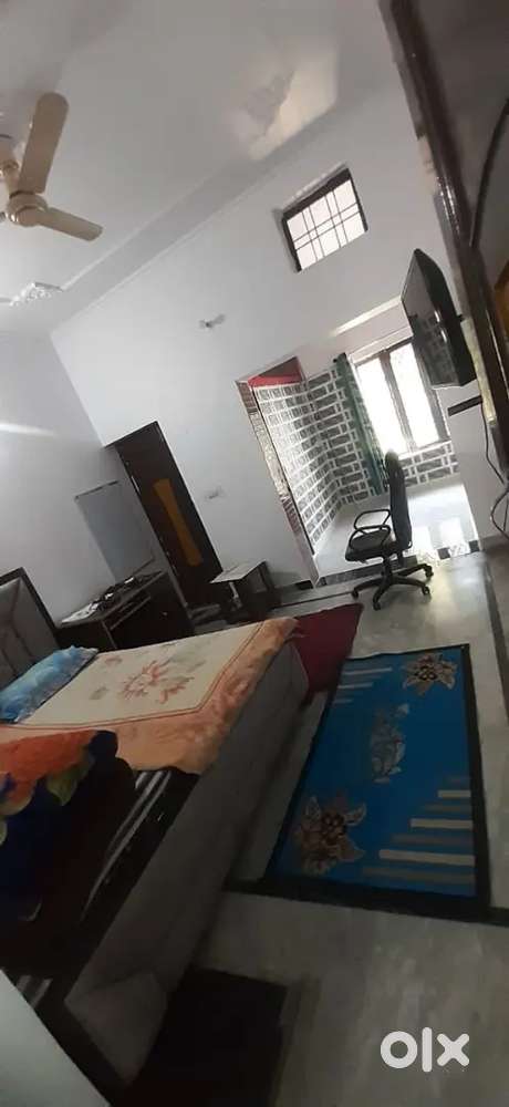 200 gaj House for sale