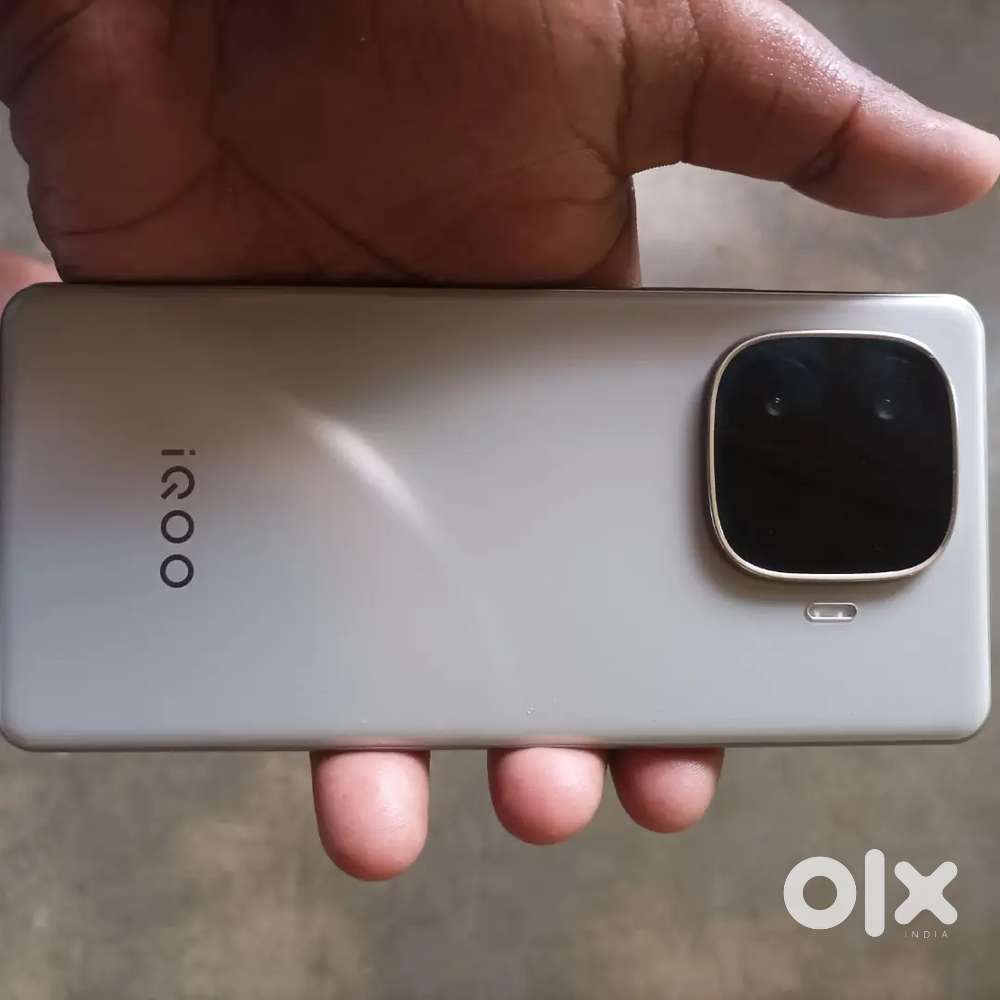 Vivo iQOO neo 10r 8+8 128 only 1month old new phone
