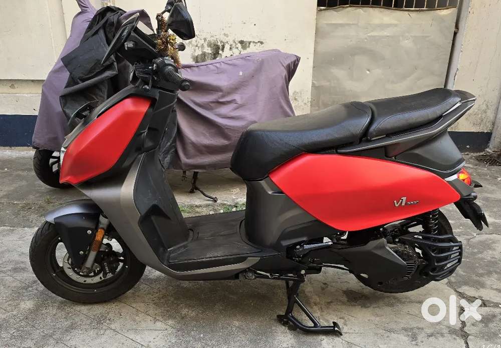 VIDA V1 PRO ONLY 90K