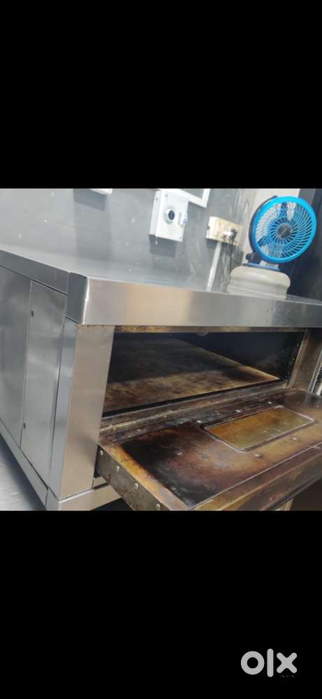 Butler pizza oven with bill