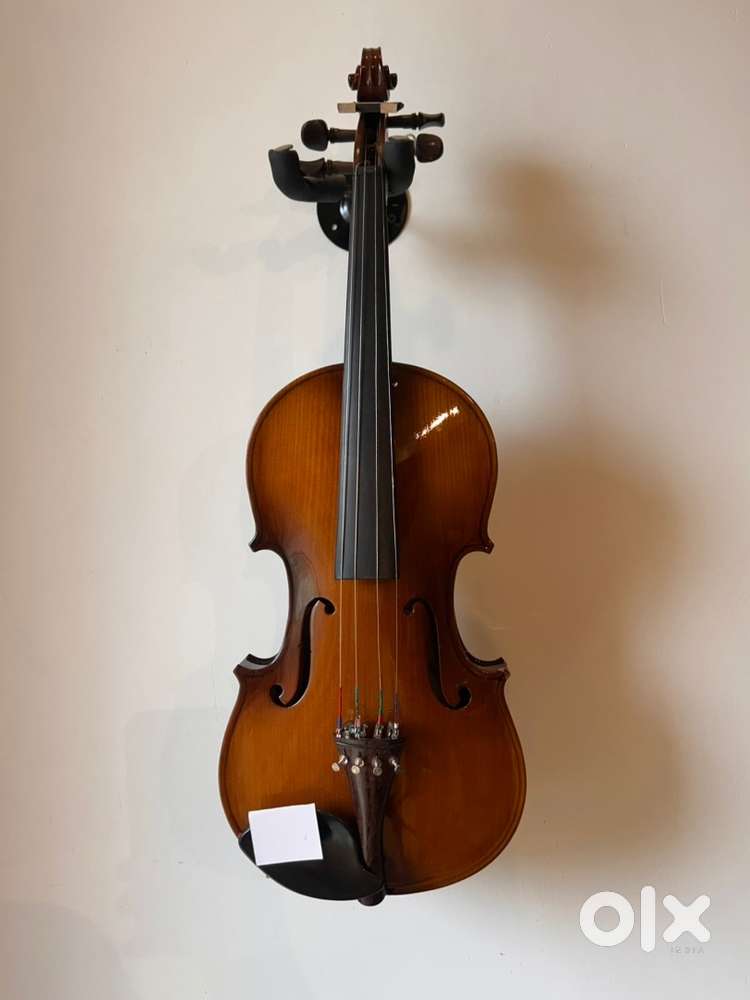 Ukulele for sale 3000/-