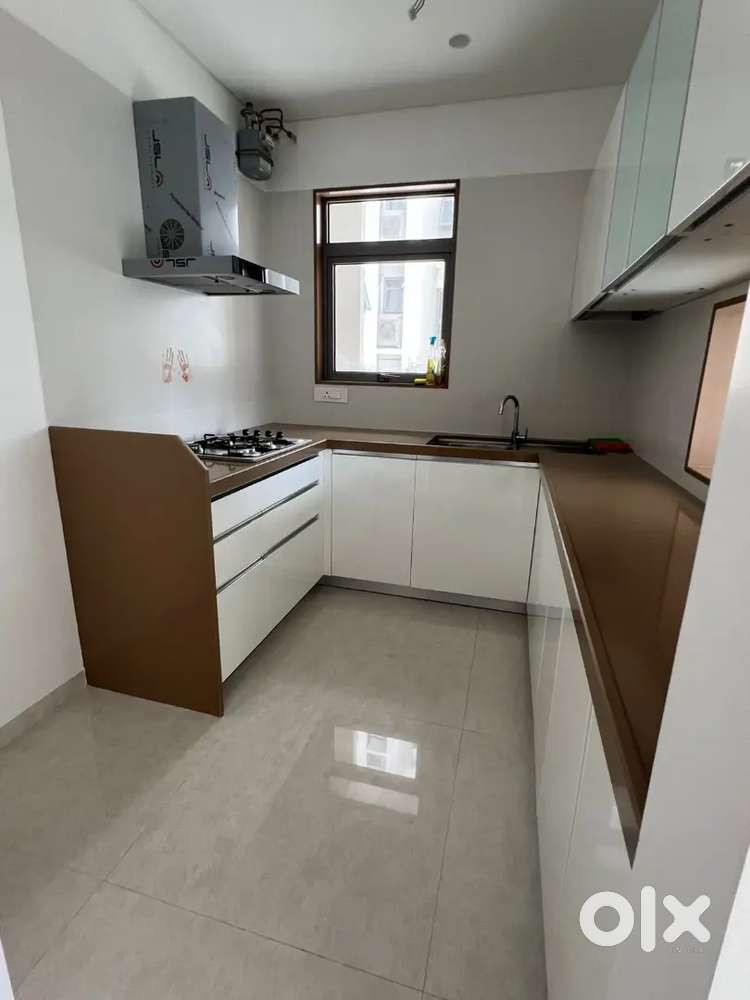 NEW UNTOUCH LAVISH FLAT PRIME LOCATION ALL THINGS IN WALK IN DISTANCE