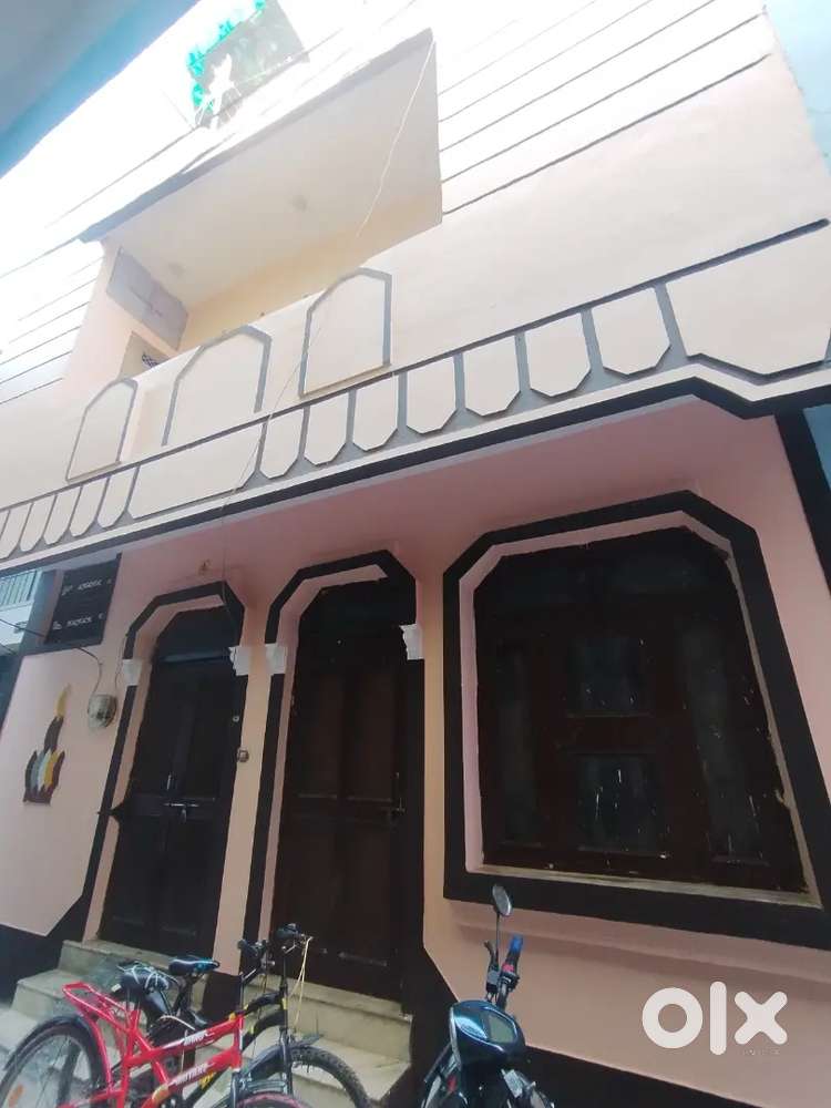 Best location near station main market