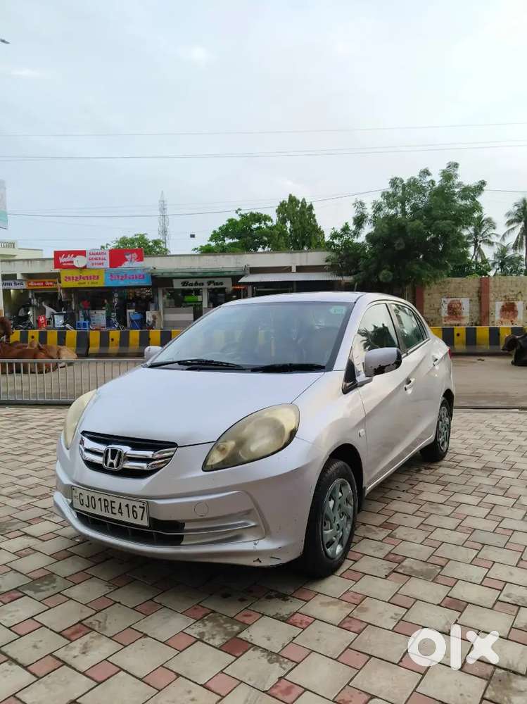 CNG-fitted. In perfect condition. 2014-15 Model