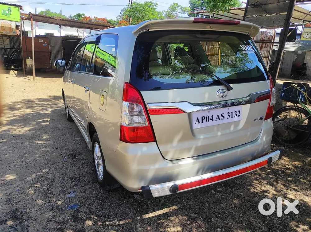 Toyota Innova 2013 ending good condition