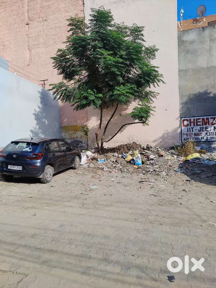 70 gaj 80 gaj plot for sale in prime location at Ashok vihar phase 2