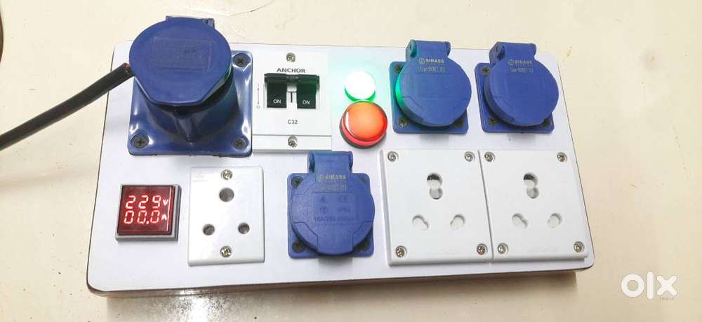 Schuko Industrial Non Modular Wooden Power Extension Bord LED 3 Core