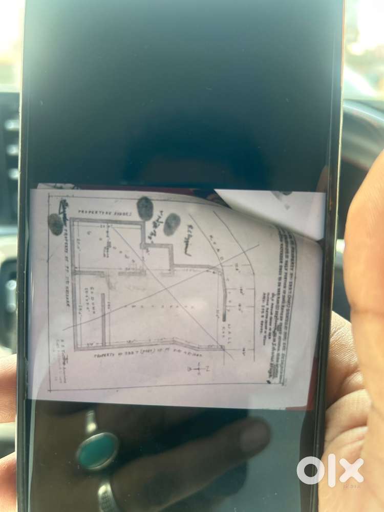 Plot near by Kashmirigate metro station