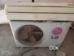 LG 1 ton running AC 10 YR old