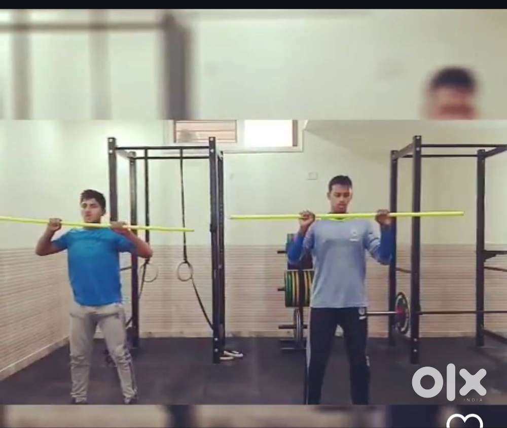 Power rack and pulley machine