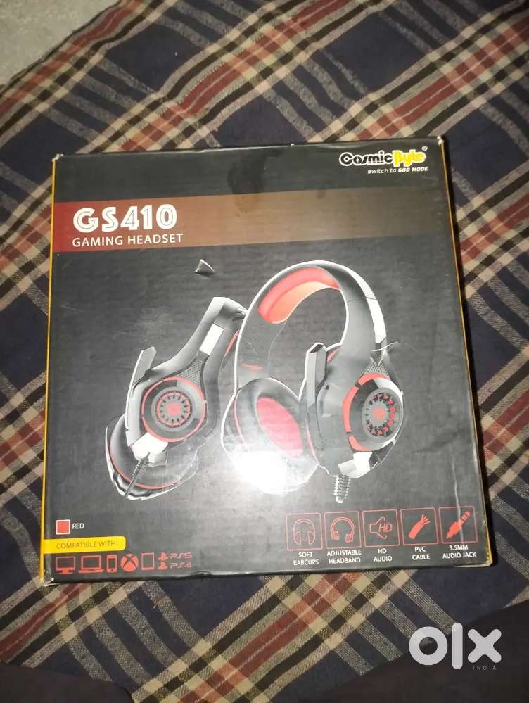 Gaming headphone/pokemon card