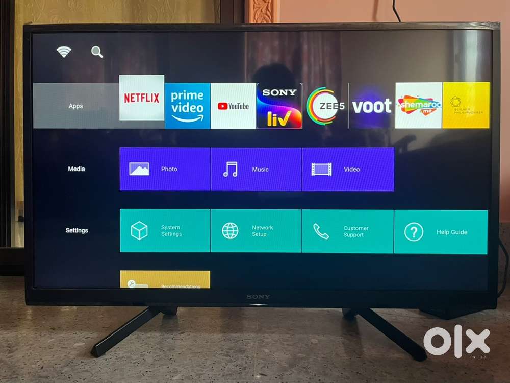 Sony 32 inches Full HD LED Smart Tv - Excellent running condition
