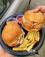 Burger and momos chef