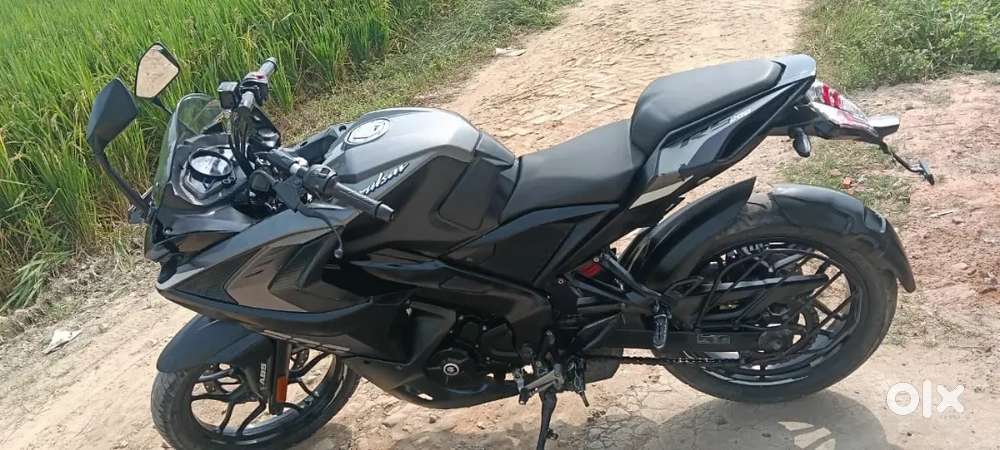 New hai bajaj pulsar rs200 up65 nambar hai