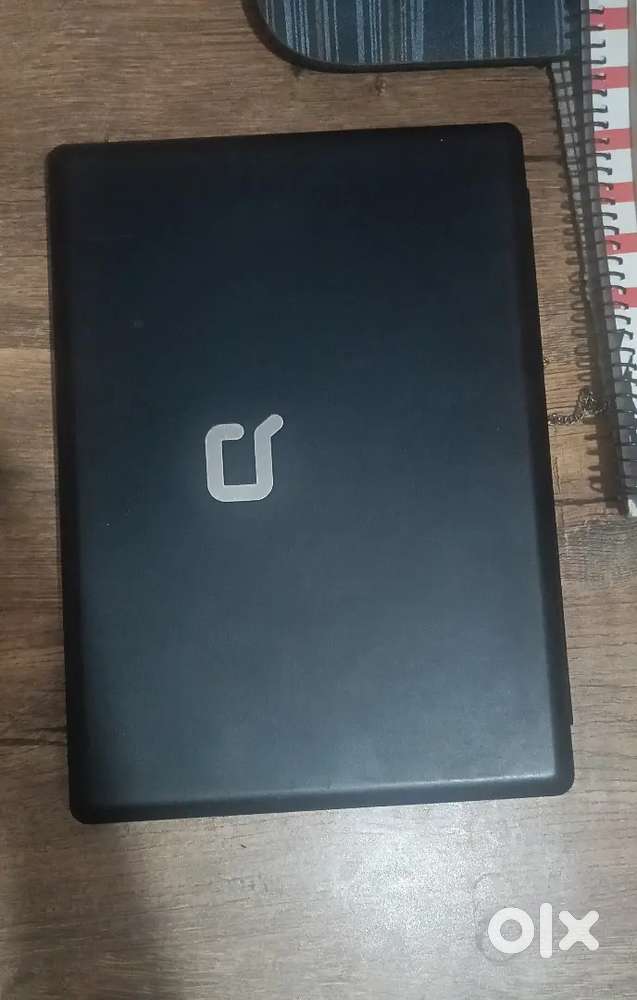 1 hour battery backup LAPTOP WITH CHARGER