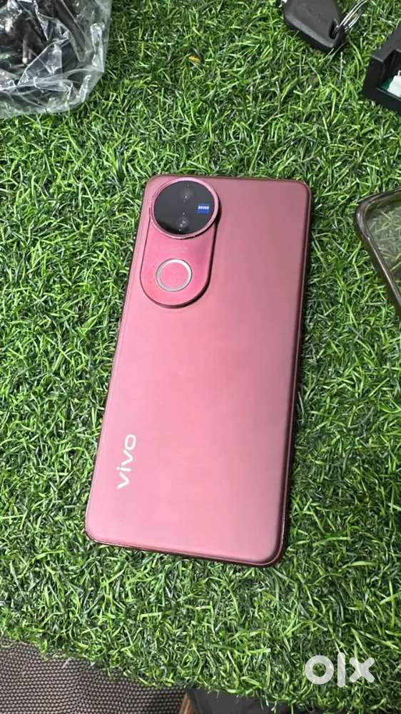 Vivo v50  3 महीने चला हुआ