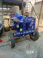 Good condition clear tractor showroom conditionpowersteering dblcltch