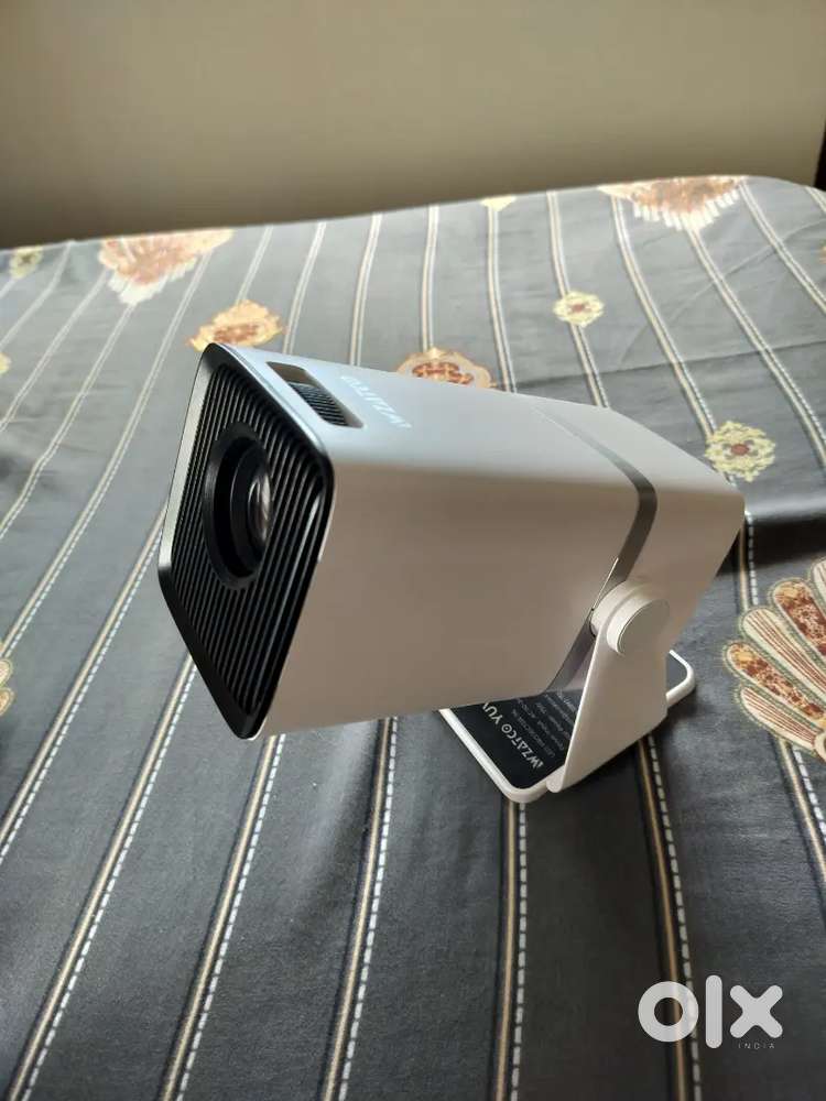 WZATCO / Watzo Projector — Used ~1 Month — Excellent Condition