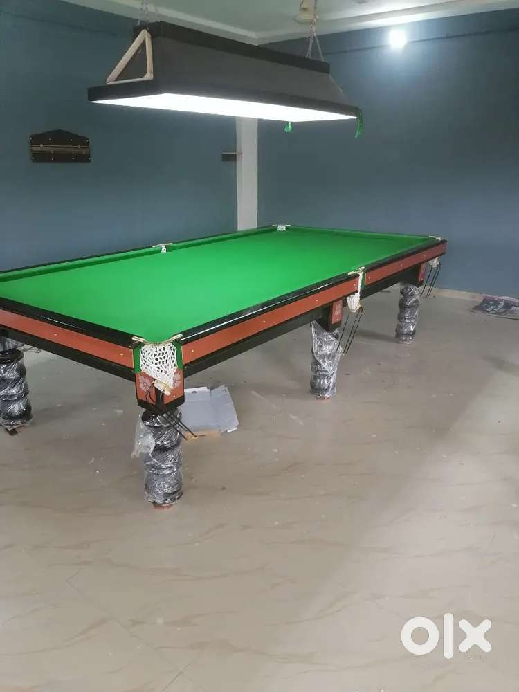 Pool and snooker tables