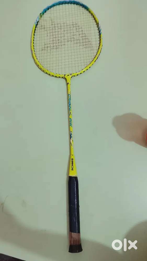 Badminton racket