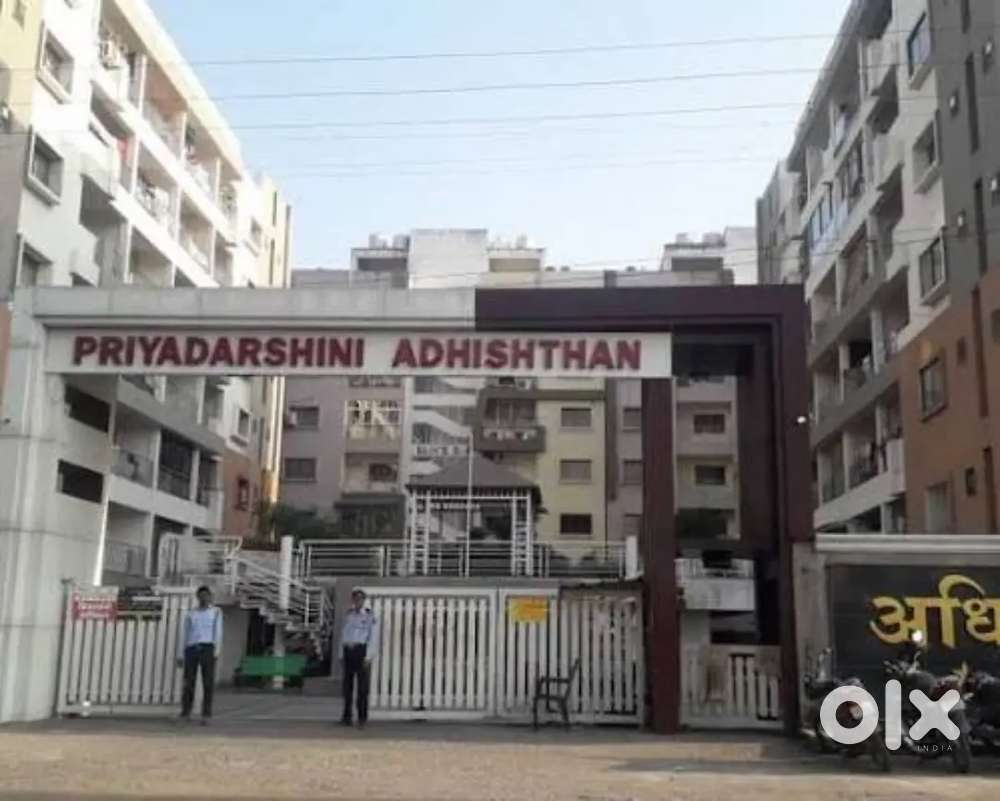 Flat in campus 3bhk 3 toilets parking lift Power backup etc