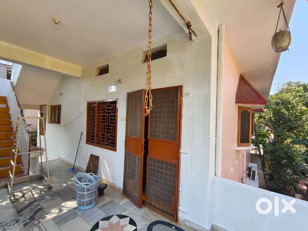 Independent house with first floor