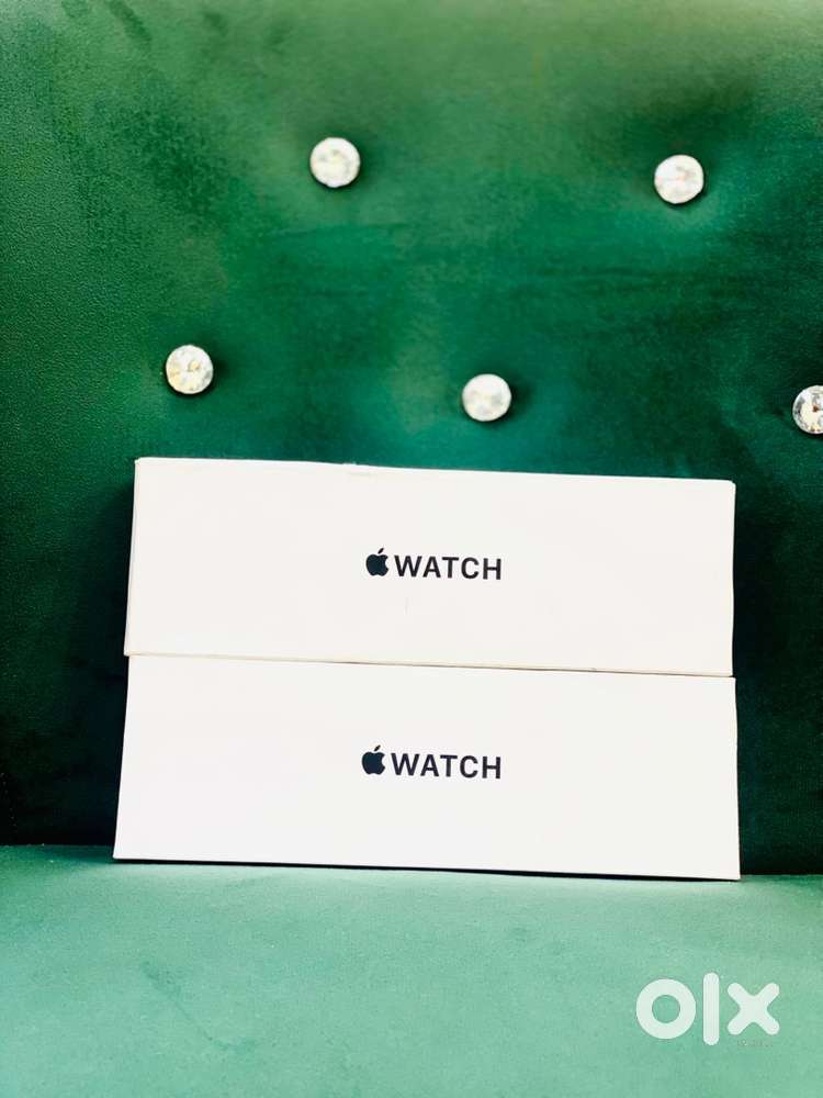 I WATCH SE3 44MM CELLULAR WITH 1 YEAR APPLE WARANTY
