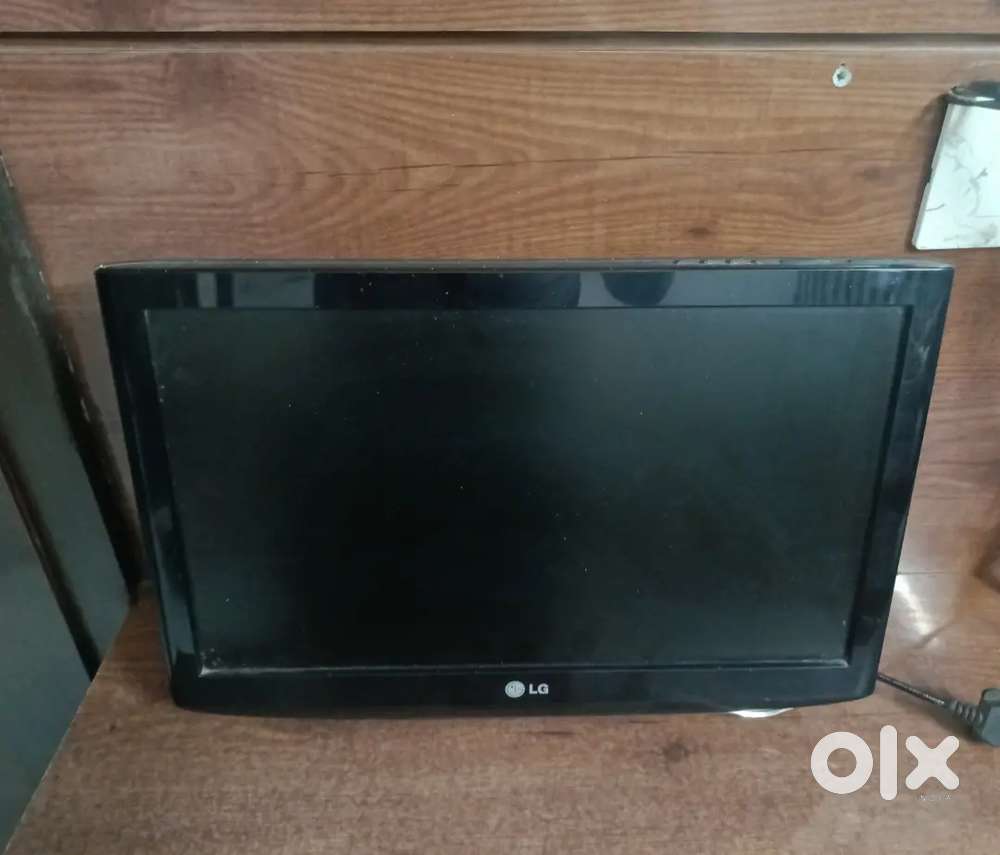 24 inchs LG LED TV