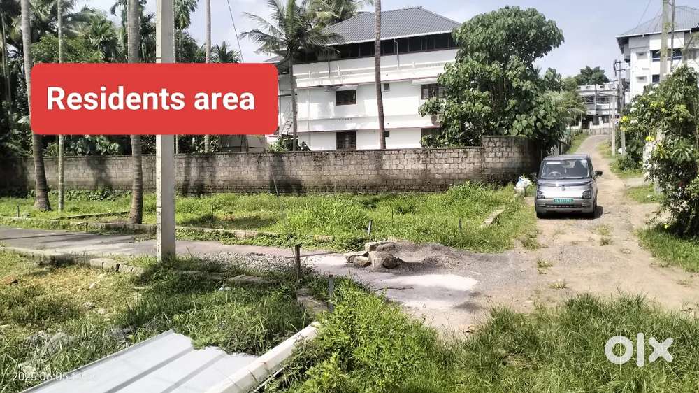 Thripunithura irubanam magalium resident's association area plot sale