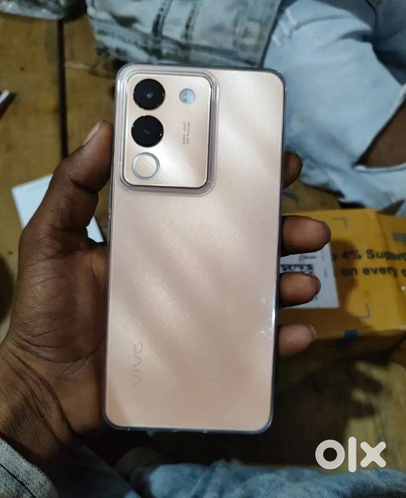 Vivo y 200 5g 6.128gb URGENT MONEY