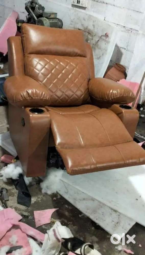 Seater 1pic single manual recliner sofa chair in emi available