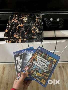 PS4 Slim 500GB (Excellent condition)