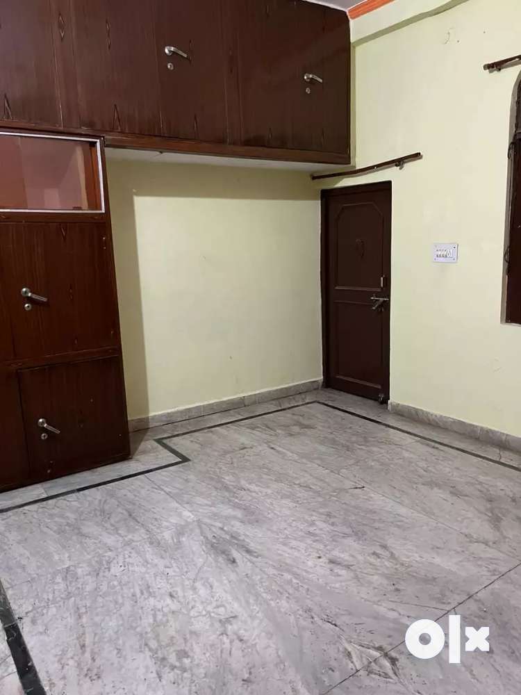 3 room kitchen available for rent