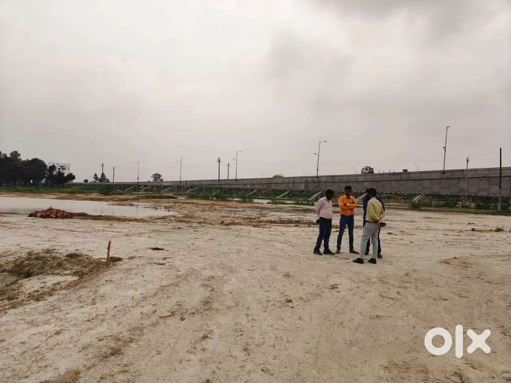 लखनऊ to सुल्तानपुर रोड पर जिला पंचायत से अप्रूव्ड वाले प्लॉट